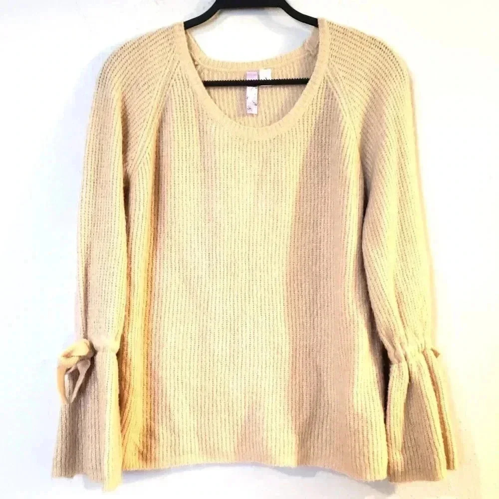 Alya‎ lightweight tan bell sleeve sweater